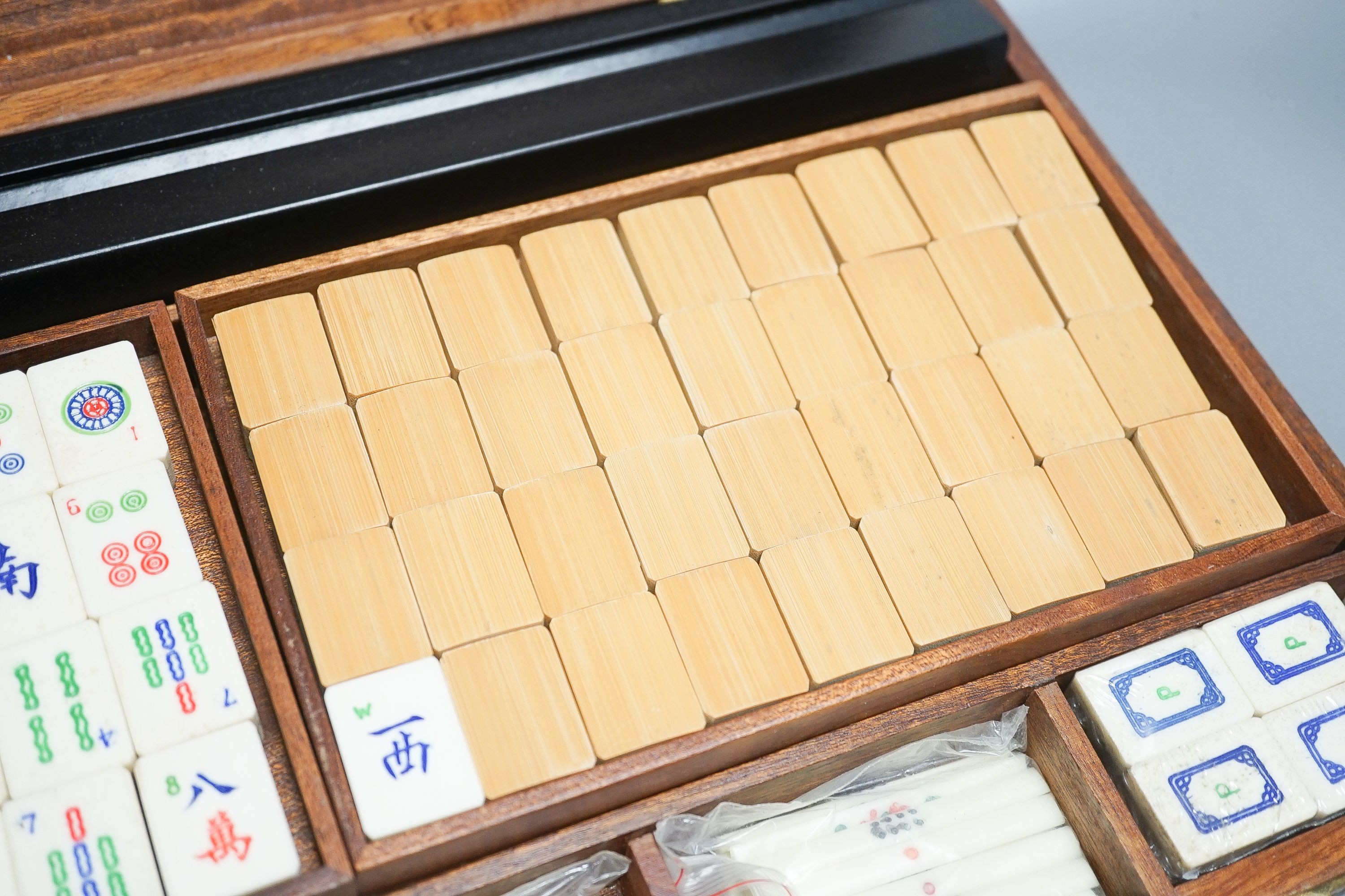 A Jaques mah-jong set, cased